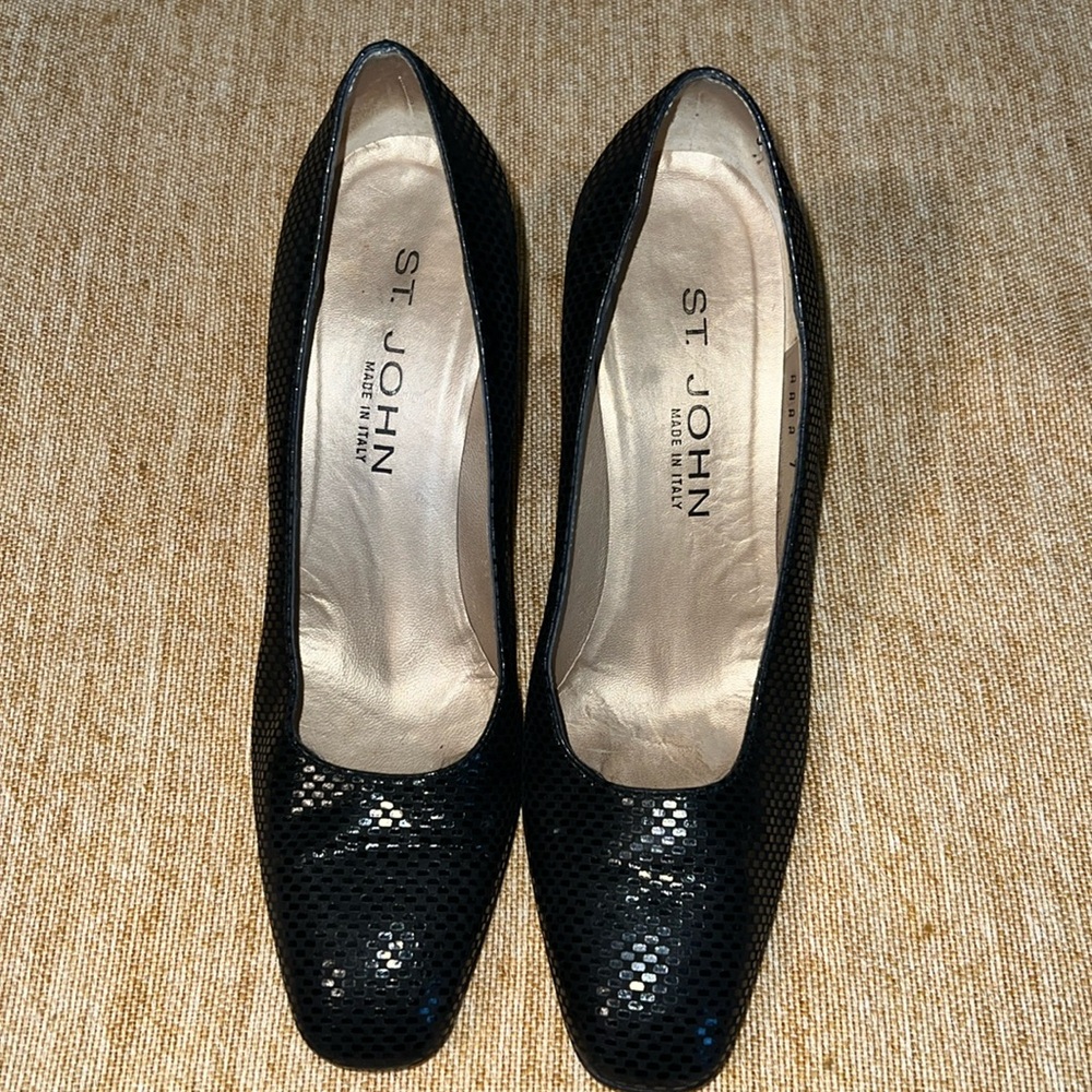 ST.JOHN Italian Embossed Leather Square Toe Heels